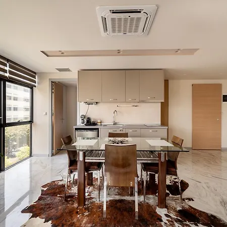 Empyrean Luxury סלוניקי