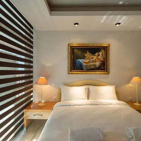 Empyrean Luxury * Salonic