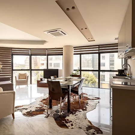 Empyrean Luxury Lejlighed