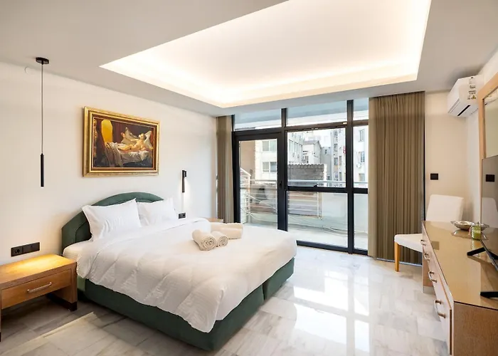 Empyrean Luxury & *